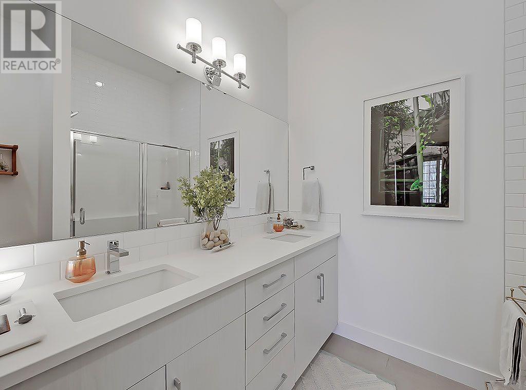 Single Family House for Sale in   Quarry Gate SE Douglasdale/Glen Calgary 
