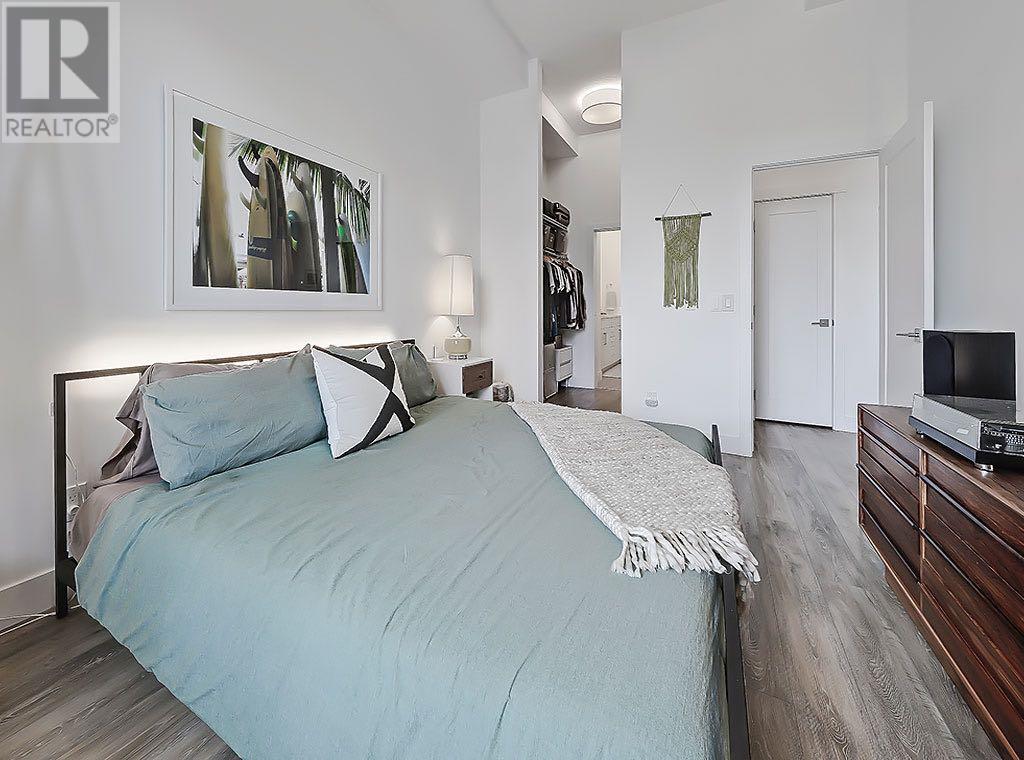 Single Family House for Sale in   Quarry Gate SE Douglasdale/Glen Calgary 