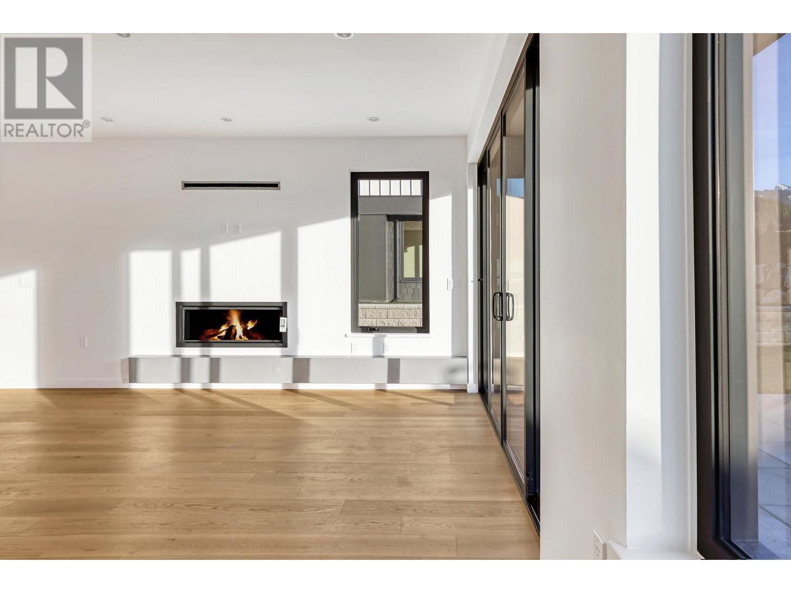2946 SNOWBERRY PLACE, Squamish