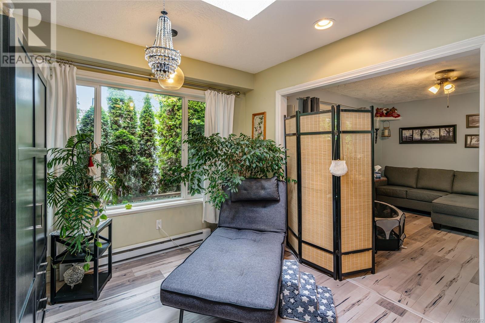 10 2100 Errington Rd, Errington