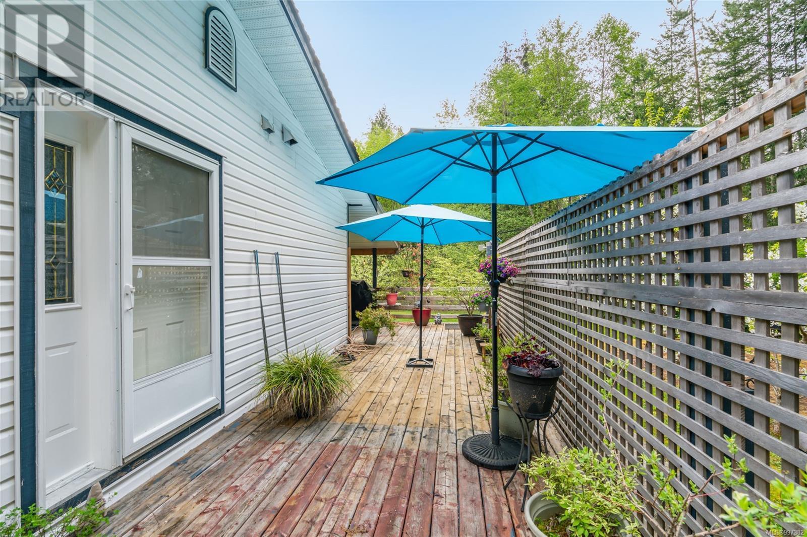 10 2100 Errington Rd, Errington