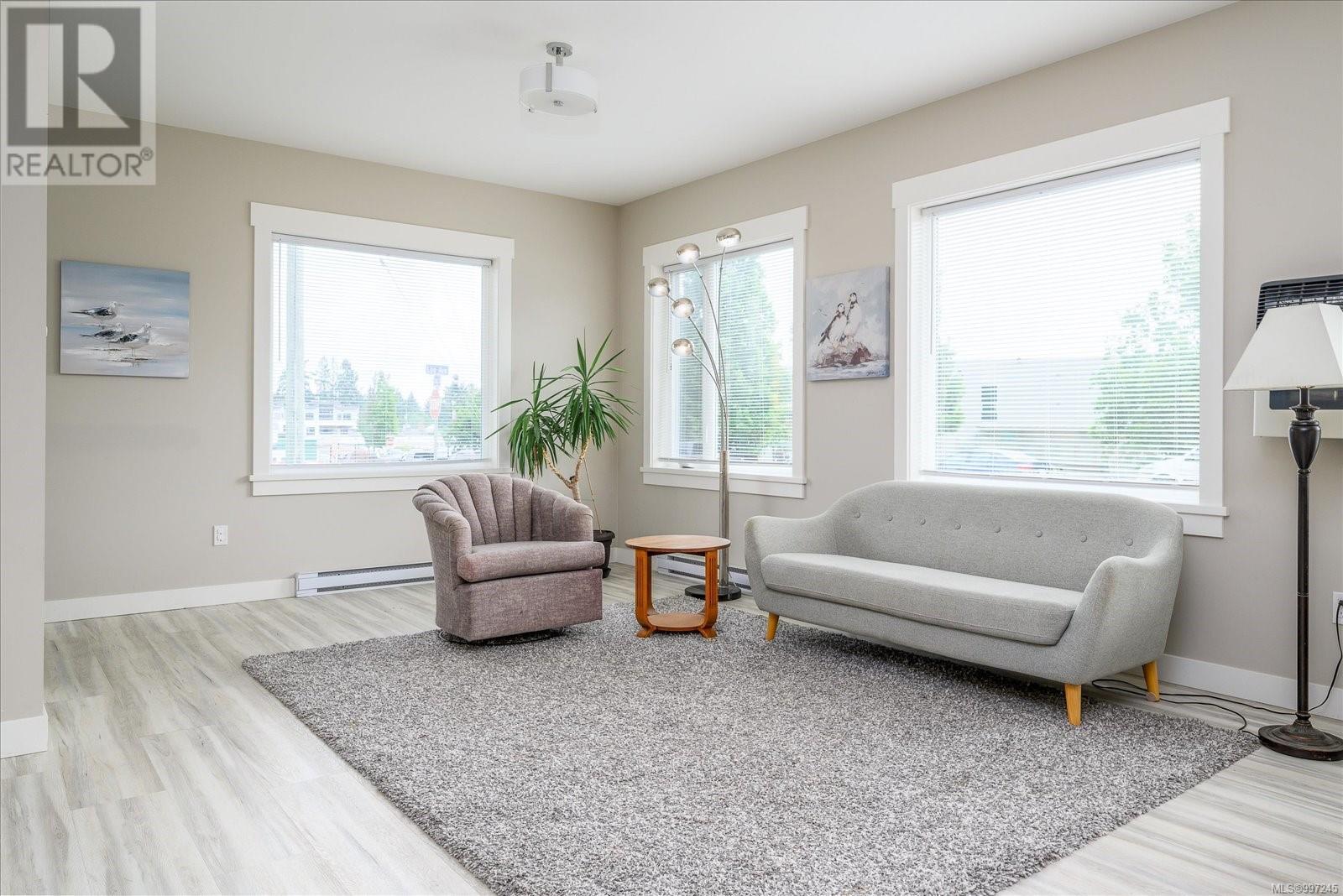 104 Lee Ave, Parksville real estate listing 997245