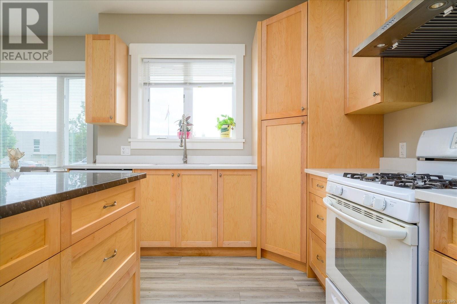 104 Lee Ave, Parksville real estate listing 997245