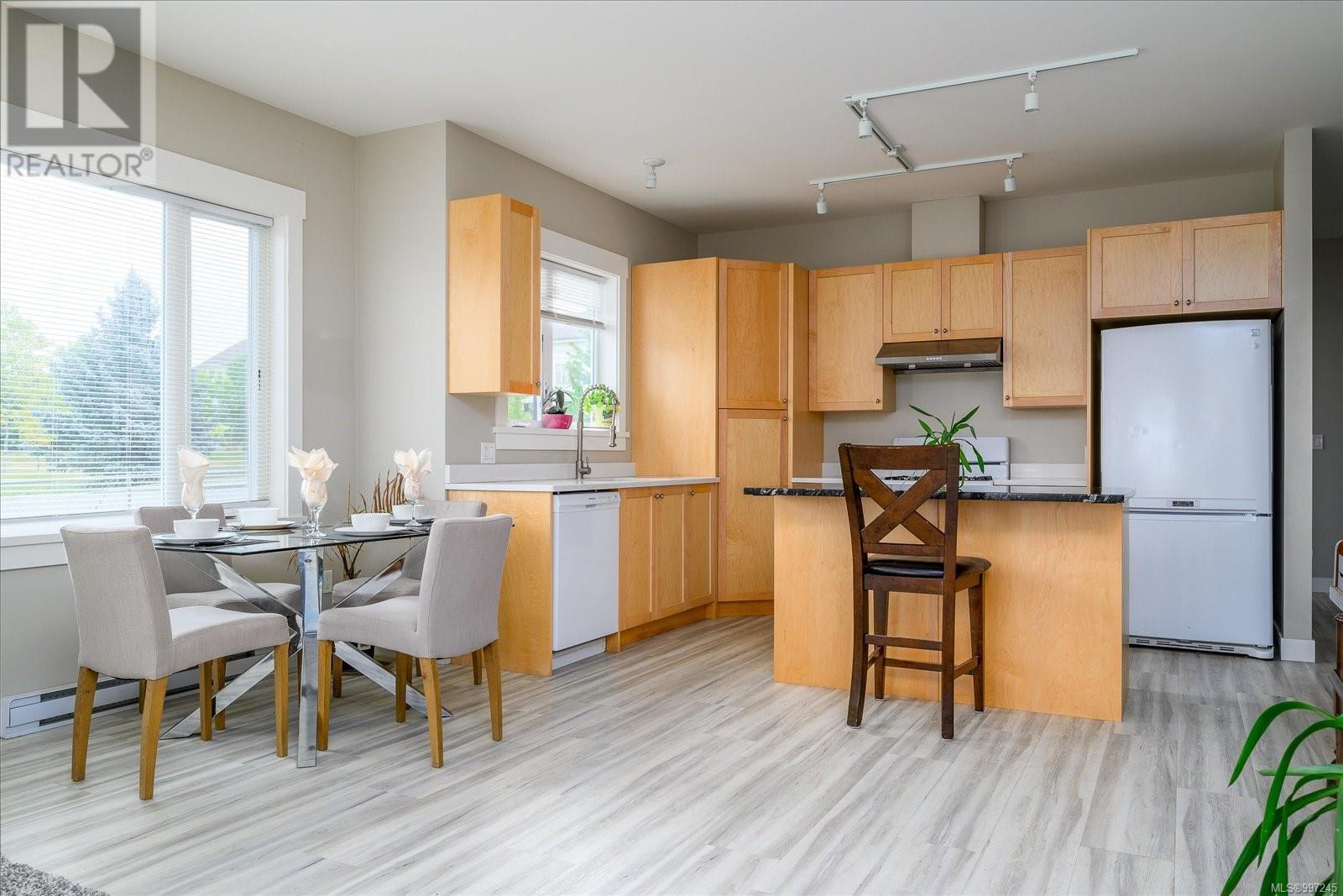 104 Lee Ave, Parksville real estate listing 997245