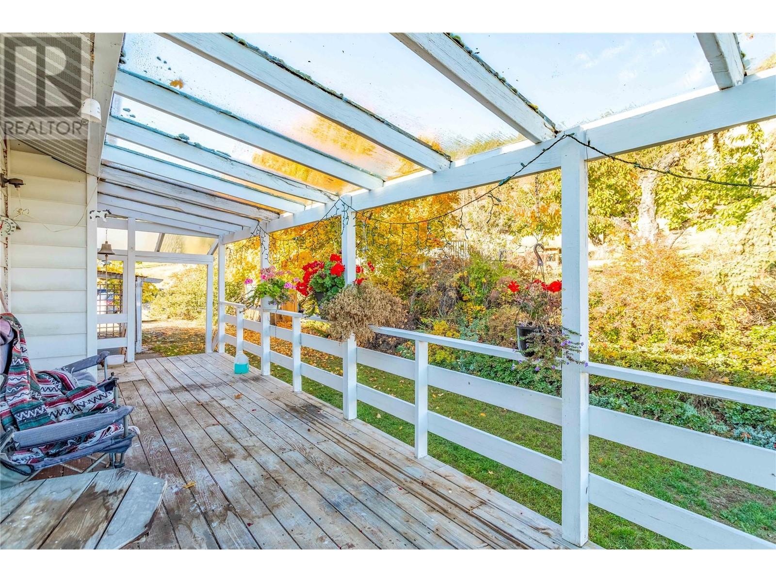  15370 Old Mission Road, Lake Country