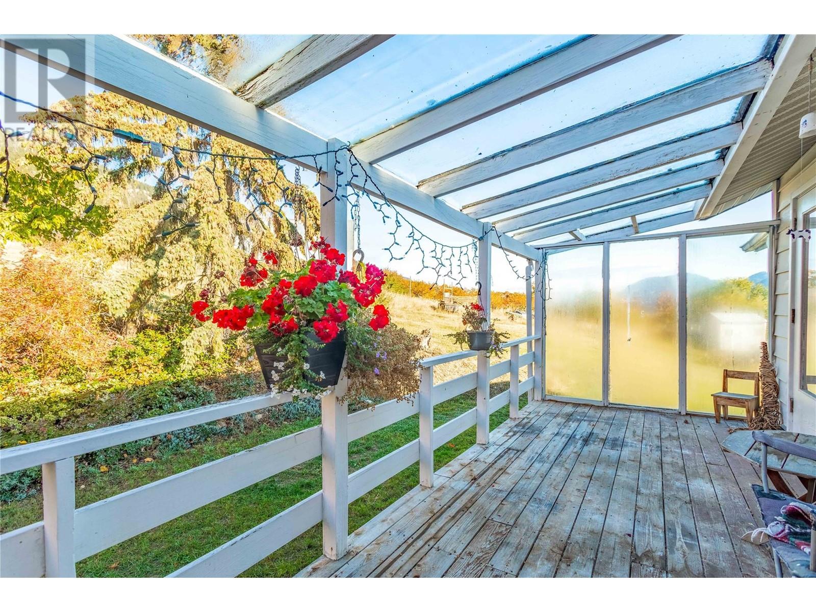  15370 Old Mission Road, Lake Country