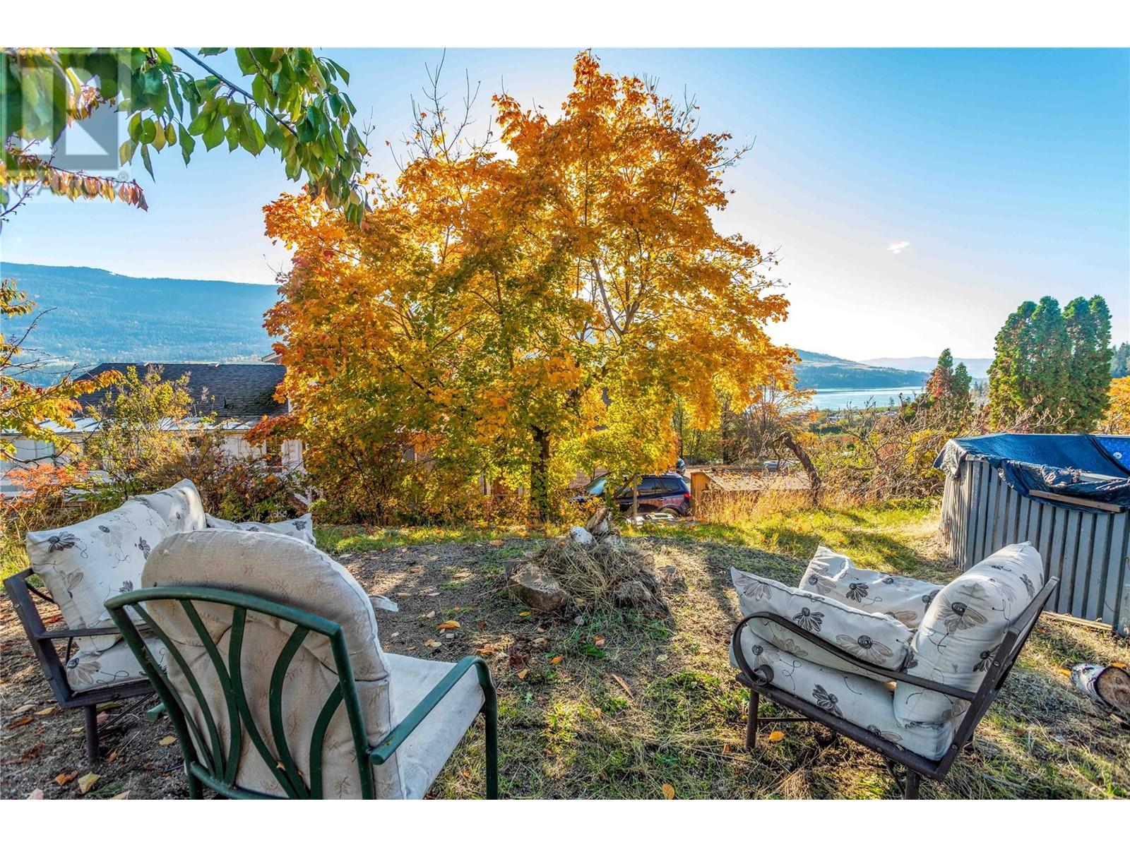  15370 Old Mission Road, Lake Country