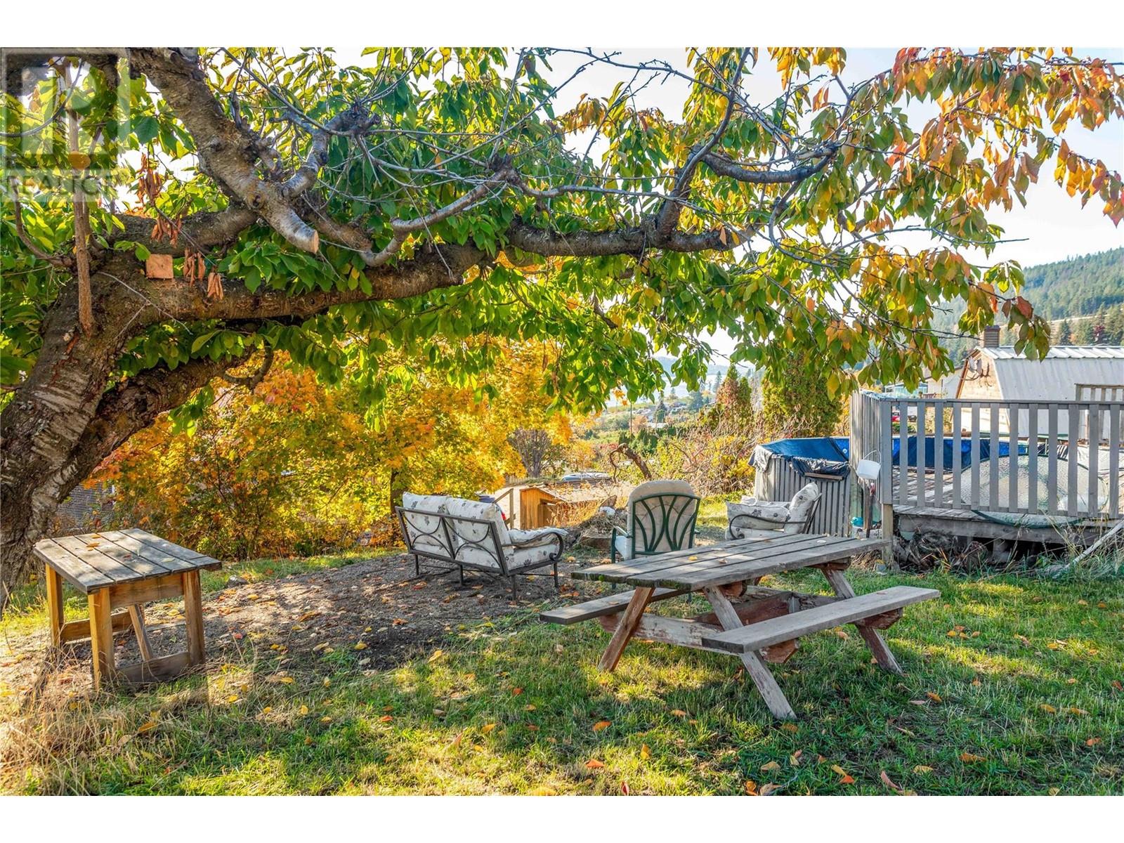  15370 Old Mission Road, Lake Country