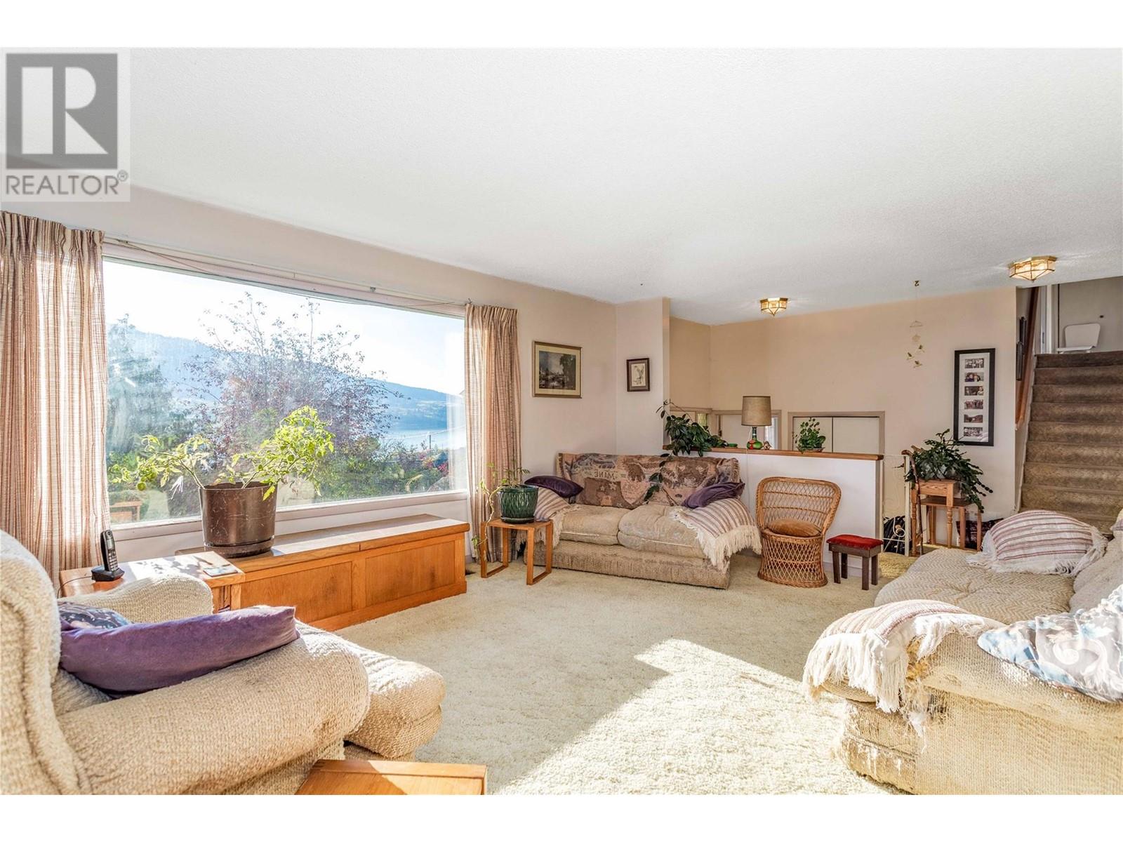  15370 Old Mission Road, Lake Country