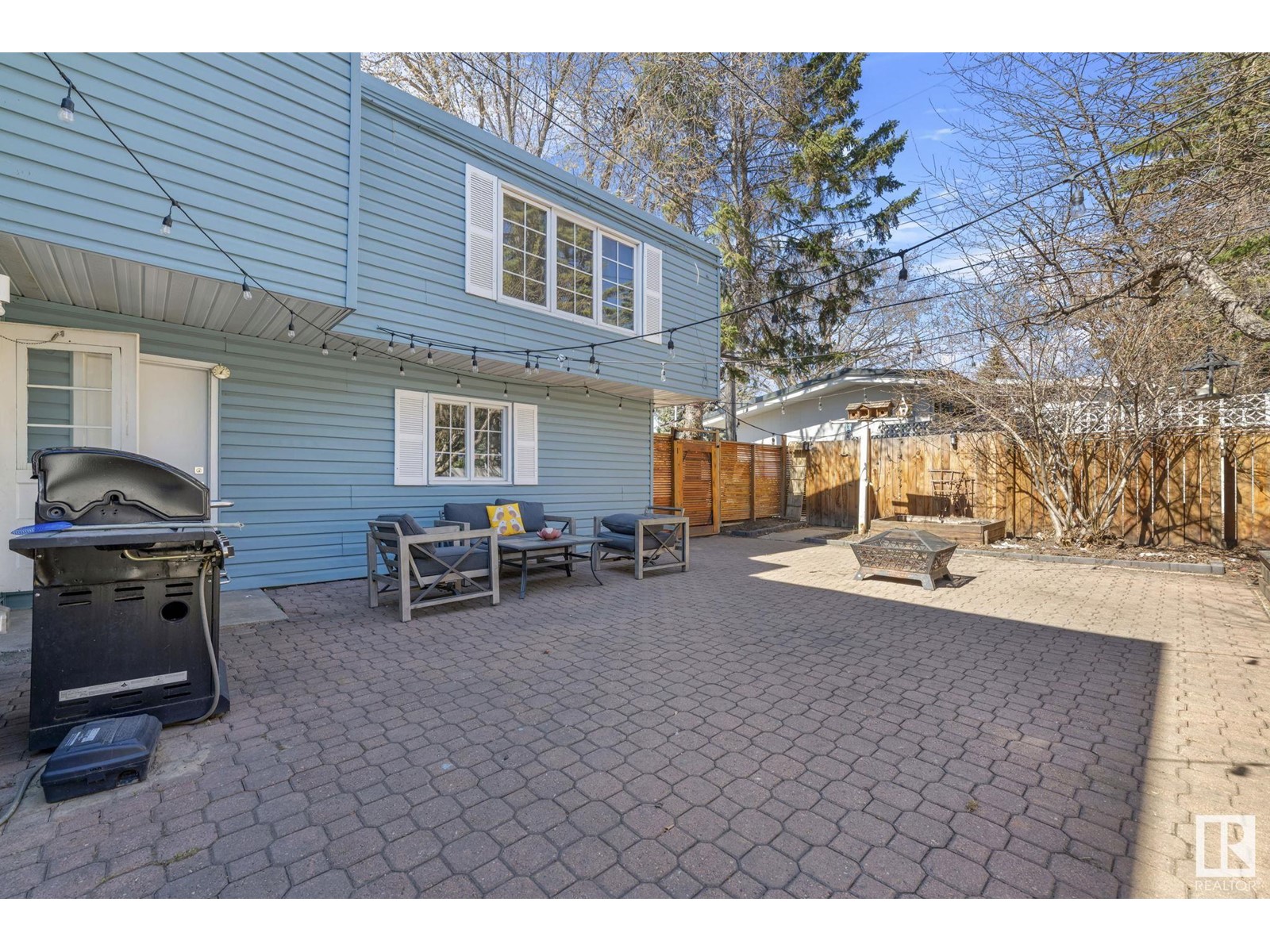 9015 140 ST NW, Edmonton