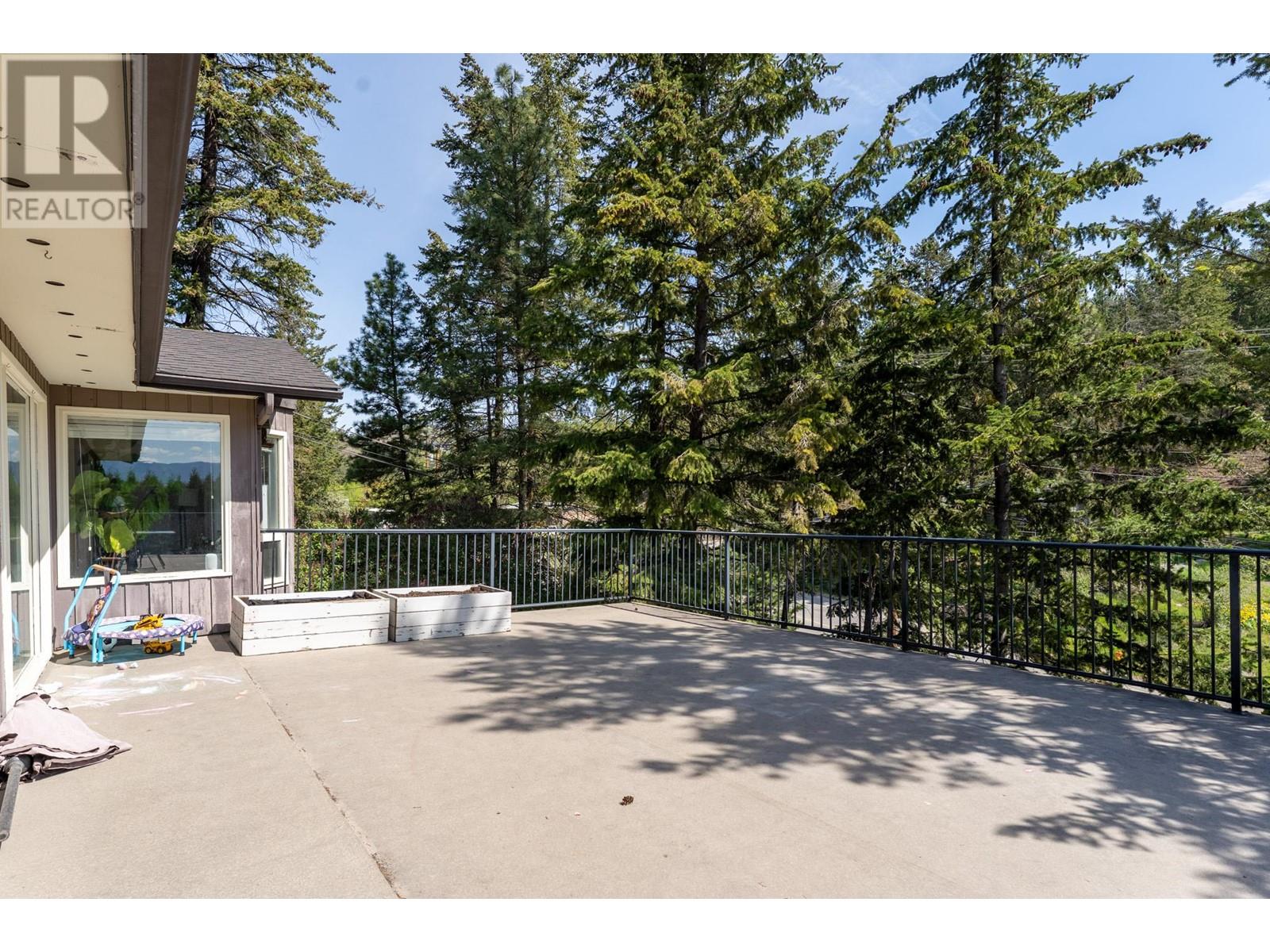  400 Clifton Road, Kelowna