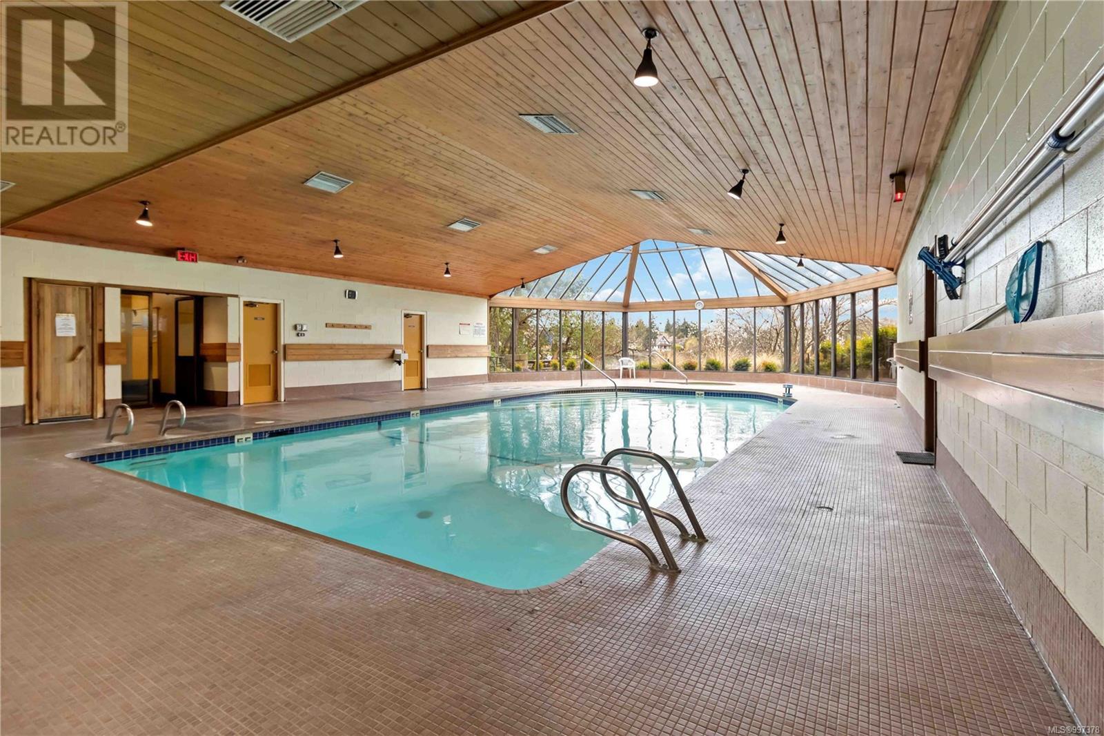 410 71 Gorge Road West, Saanich