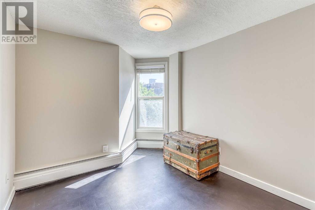 Single Family House High rise for Sale in    Avenue SW Beltline Calgary 