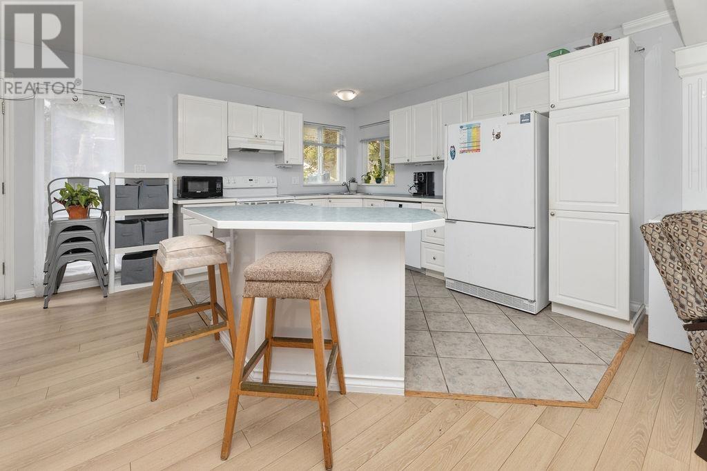 4385 MARBLE ROAD, Sechelt