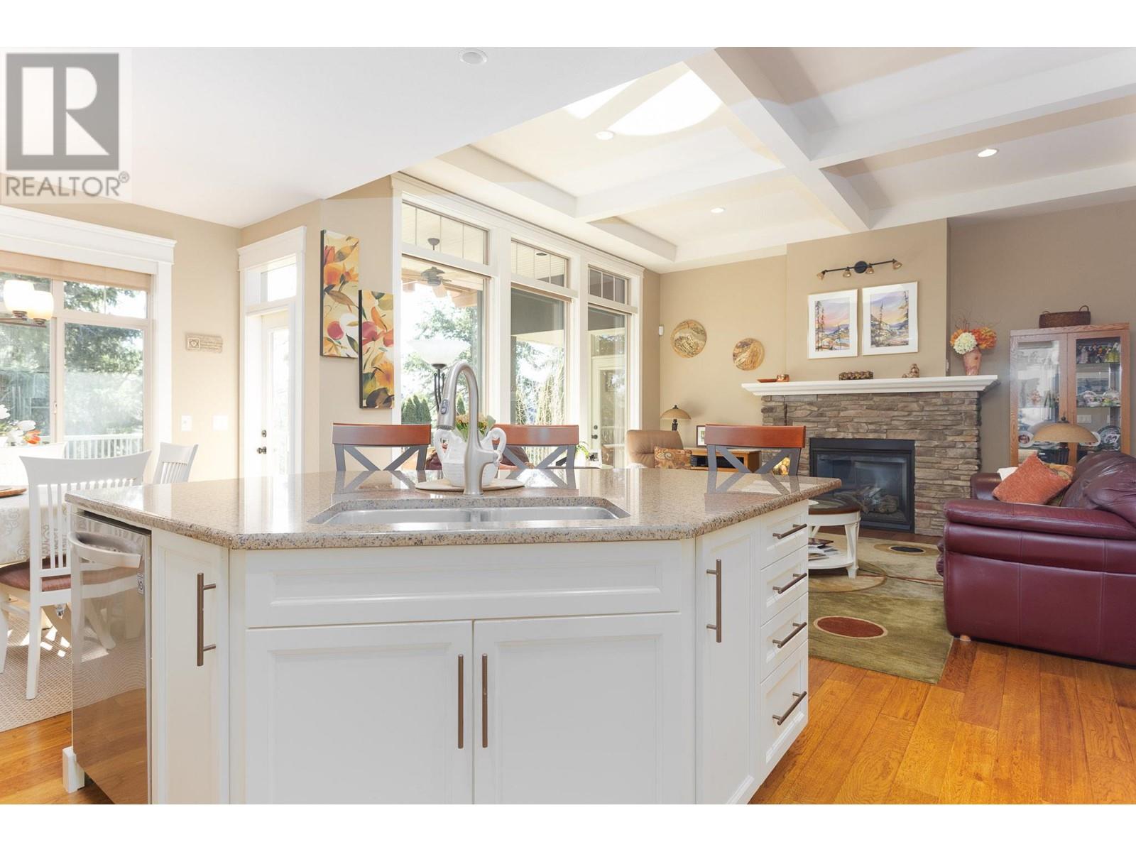 2532 Tuscany Drive, West Kelowna