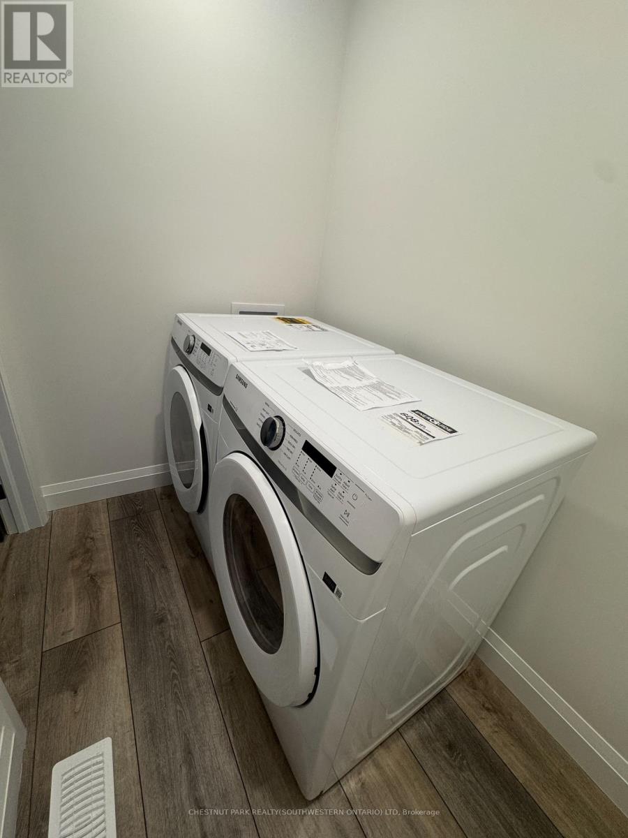 Photo 14 of 573 Guelph Street, Kitchener ON