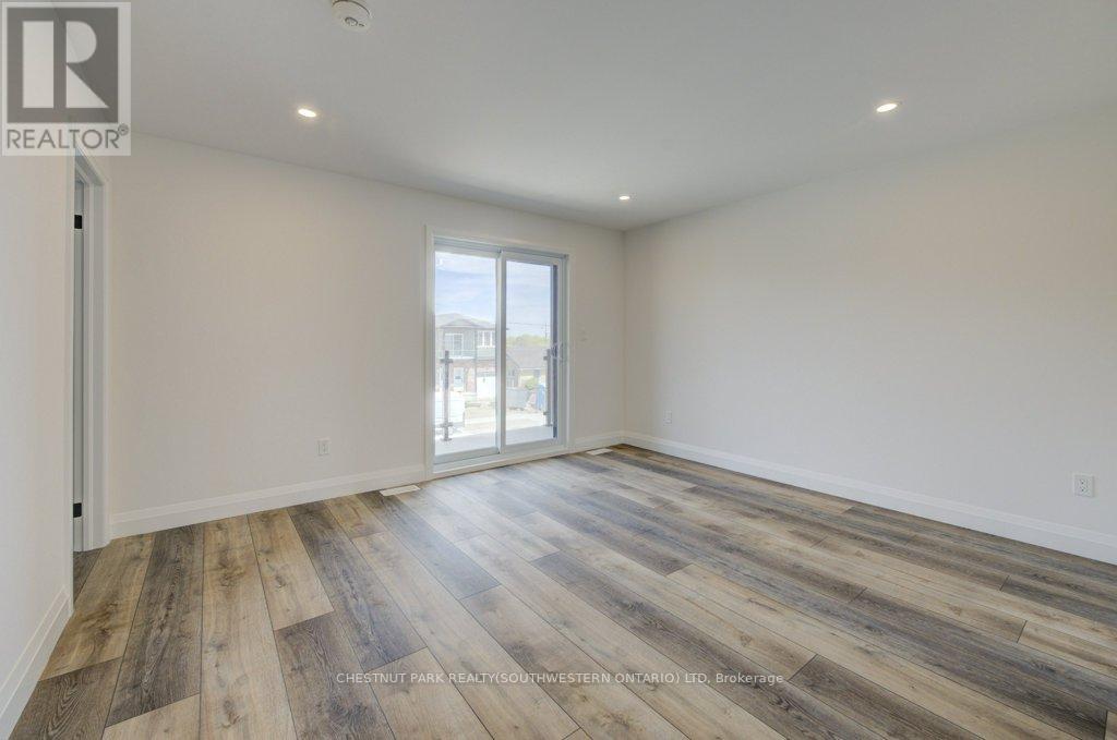 Photo 5 of 573 Guelph Street, Kitchener ON