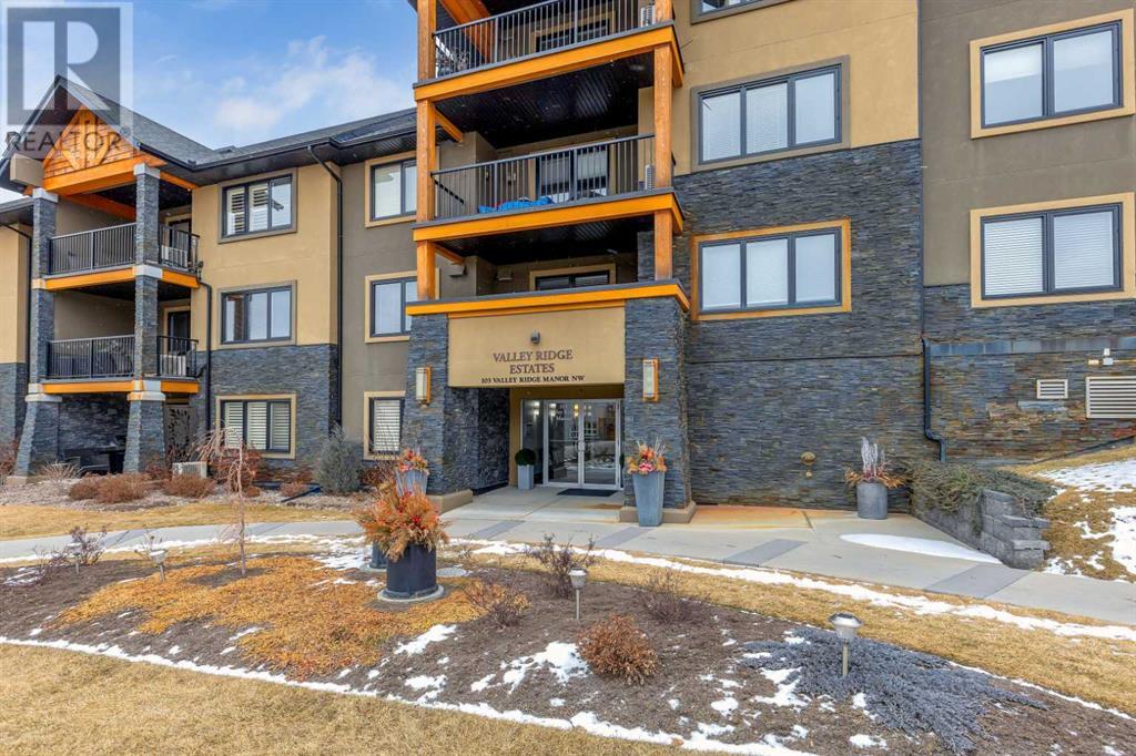 Single Family House for Sale in   Valley Ridge Manor NW Valley Ridge Calgary 