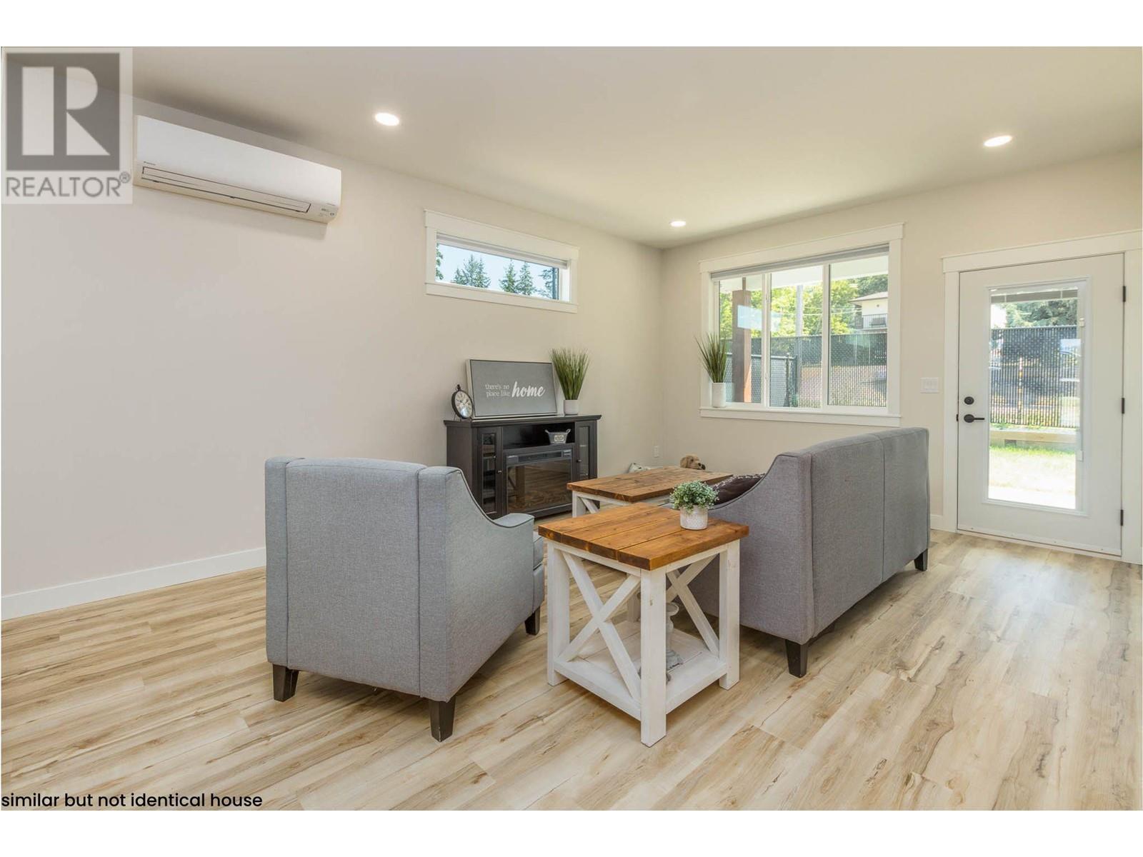  2374 6 Avenue Southeast, Salmon Arm