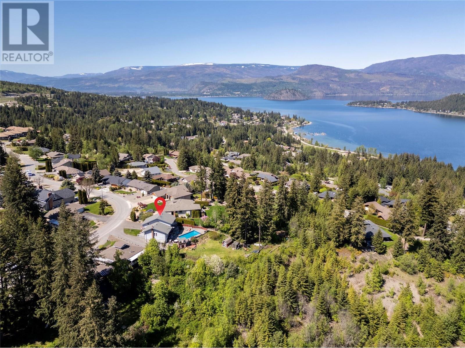 Photo 13 of 2617 Golf Course Drive, Blind Bay BC