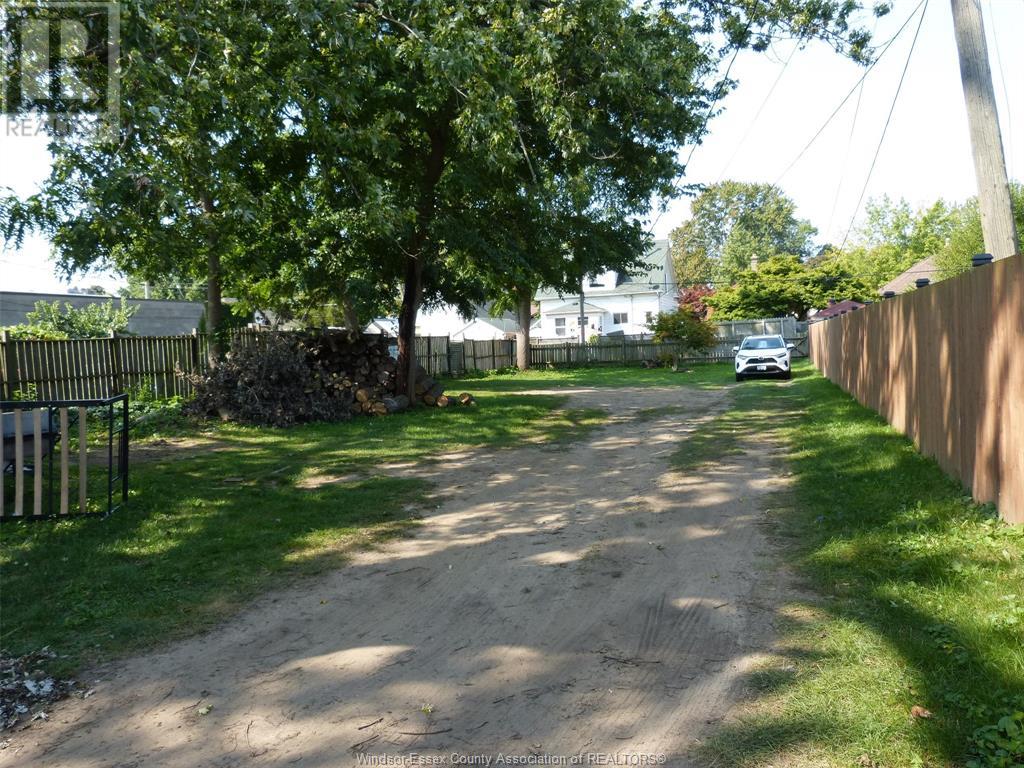 Photo 4 of 119 Erie Street South, Leamington ON