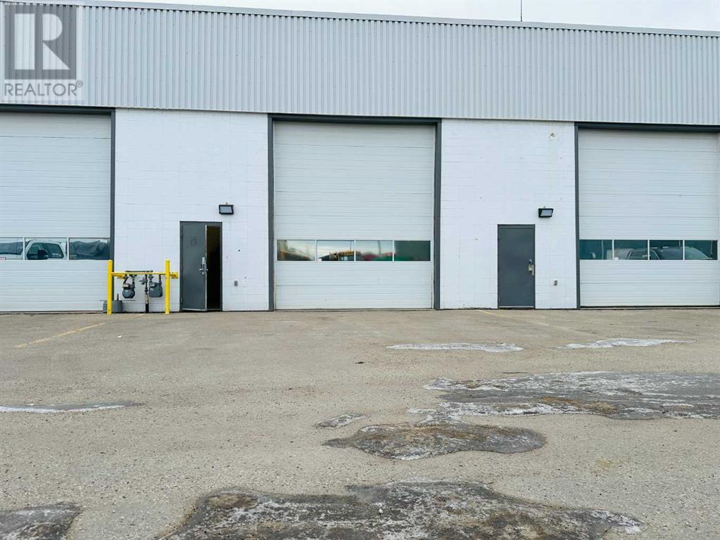 Photo 3 of 11423 98 Avenue, Grande Prairie AB