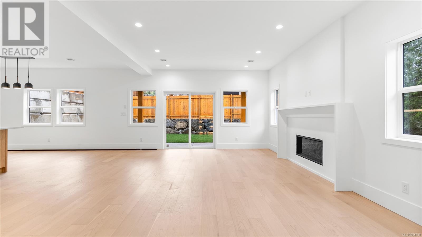  804 Tomack Loop, Langford
