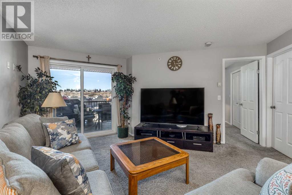 505 Railway Street West, Cochrane