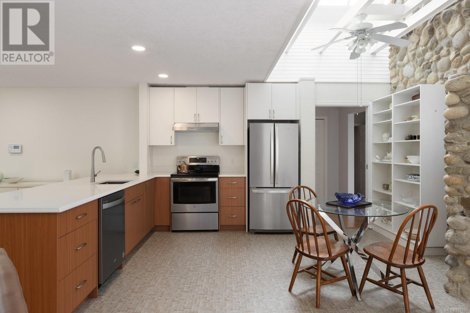 4395 Robinwood Drive, Saanich