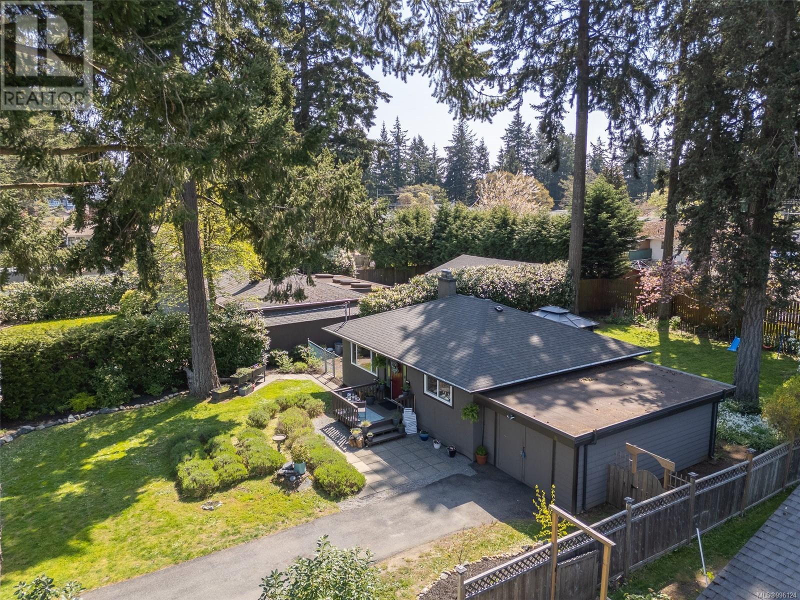 455 Tipton Ave, Colwood
