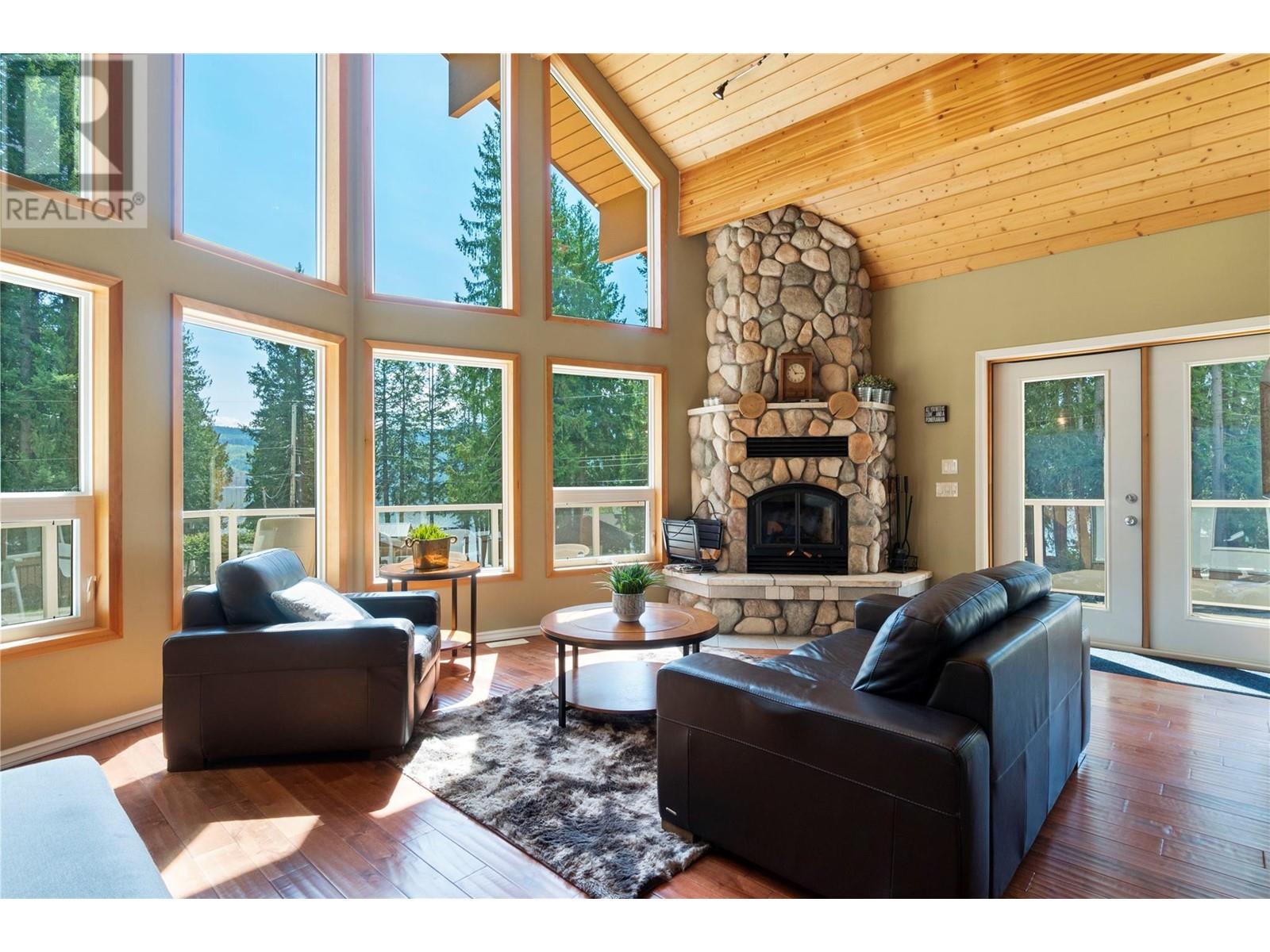 Photo 13 of 7889 Gardiner Road, Anglemont BC