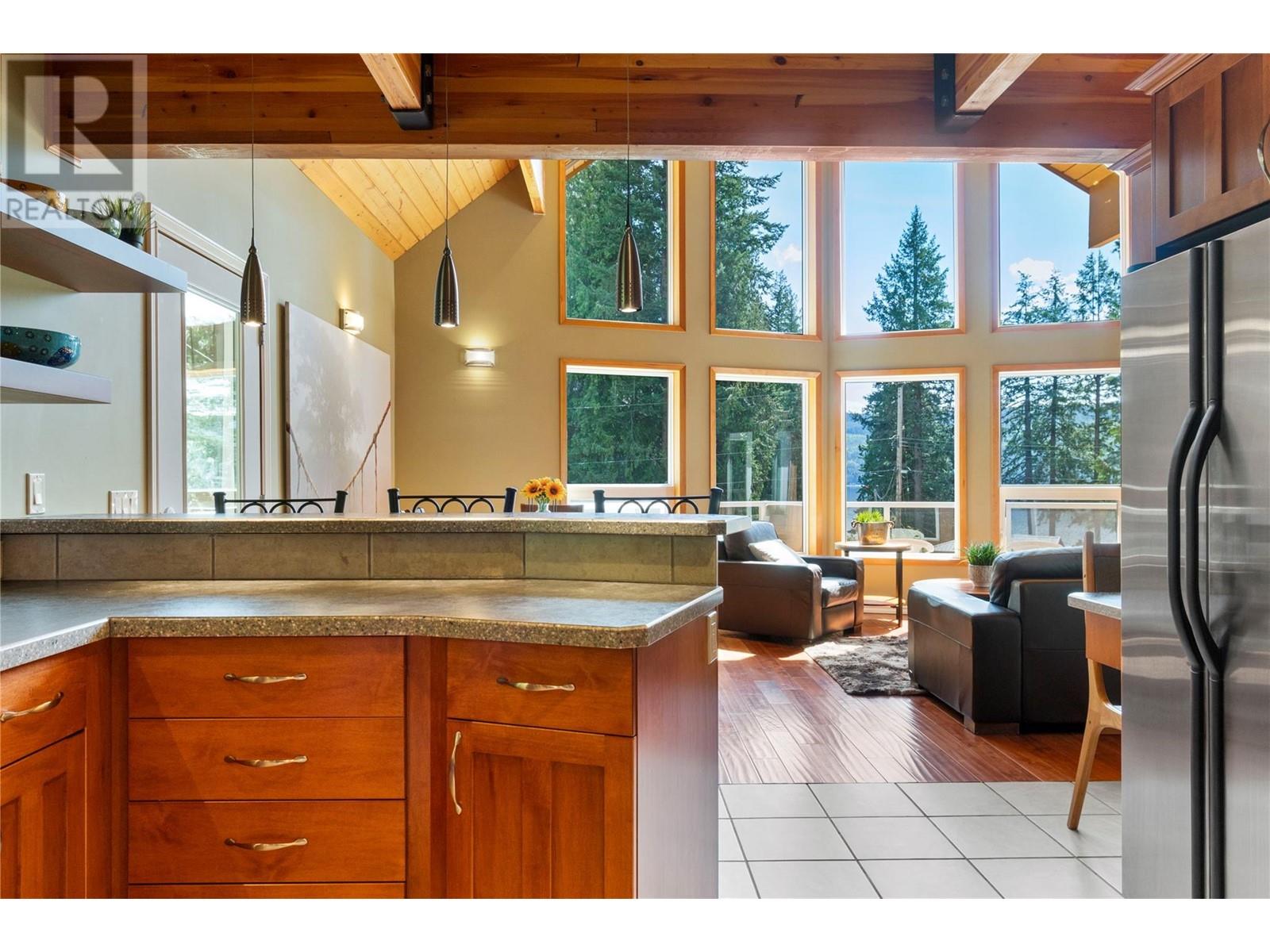Photo 11 of 7889 Gardiner Road, Anglemont BC