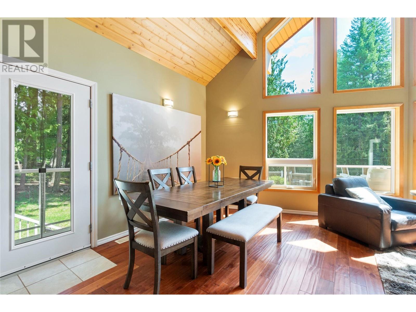 Photo 12 of 7889 Gardiner Road, Anglemont BC