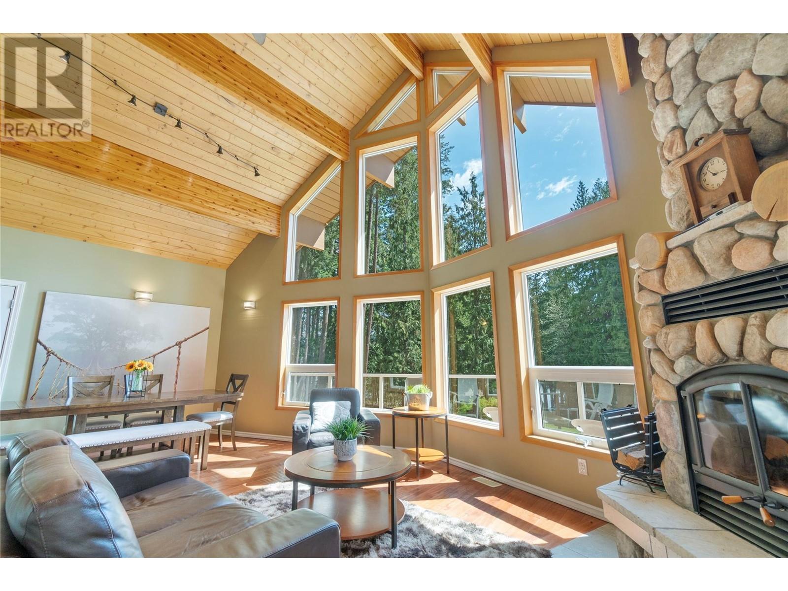 Photo 20 of 7889 Gardiner Road, Anglemont BC