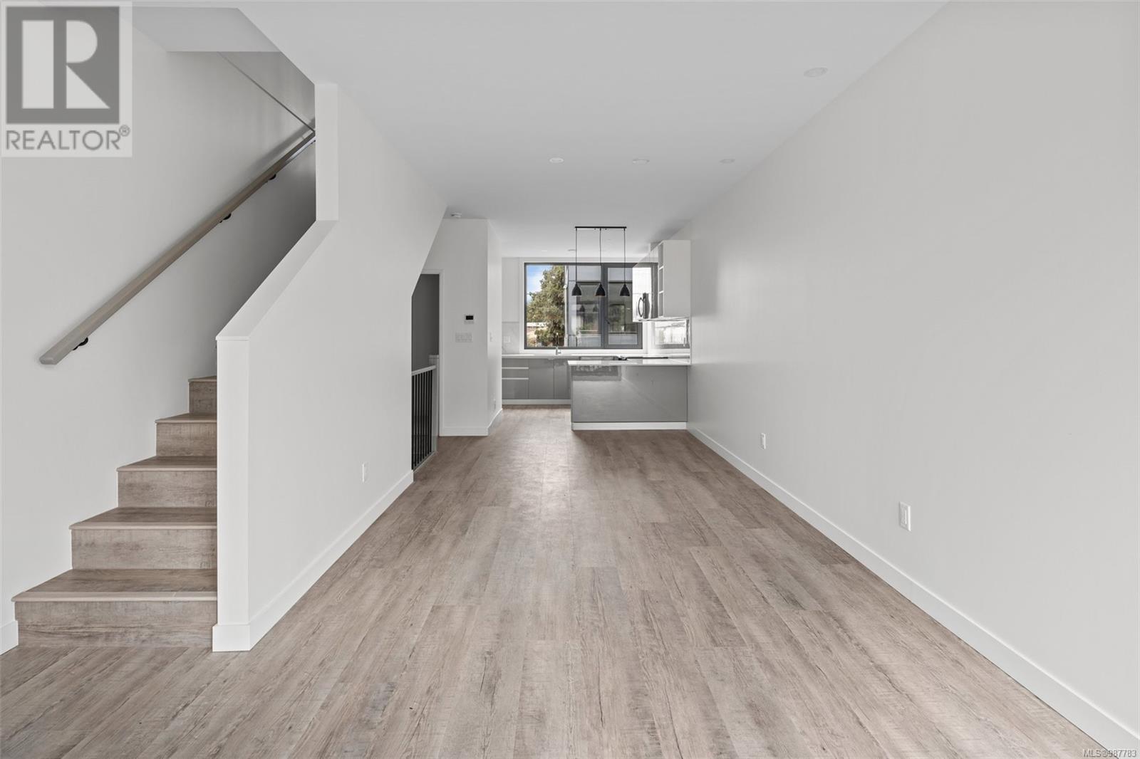 104 916 Orono Ave, Langford real estate listing 987783