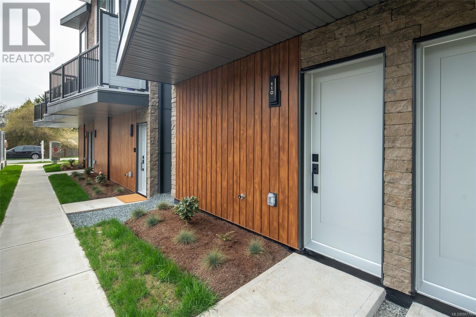 104 916 Orono Ave, Langford real estate listing 987783