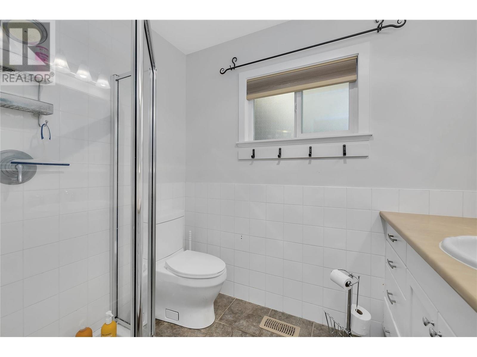  1686 Pritchard Drive, West Kelowna