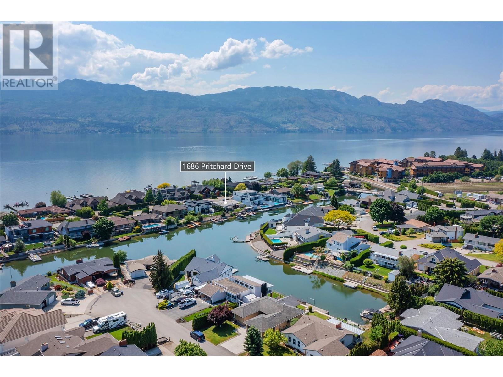 1686 Pritchard Drive, West Kelowna