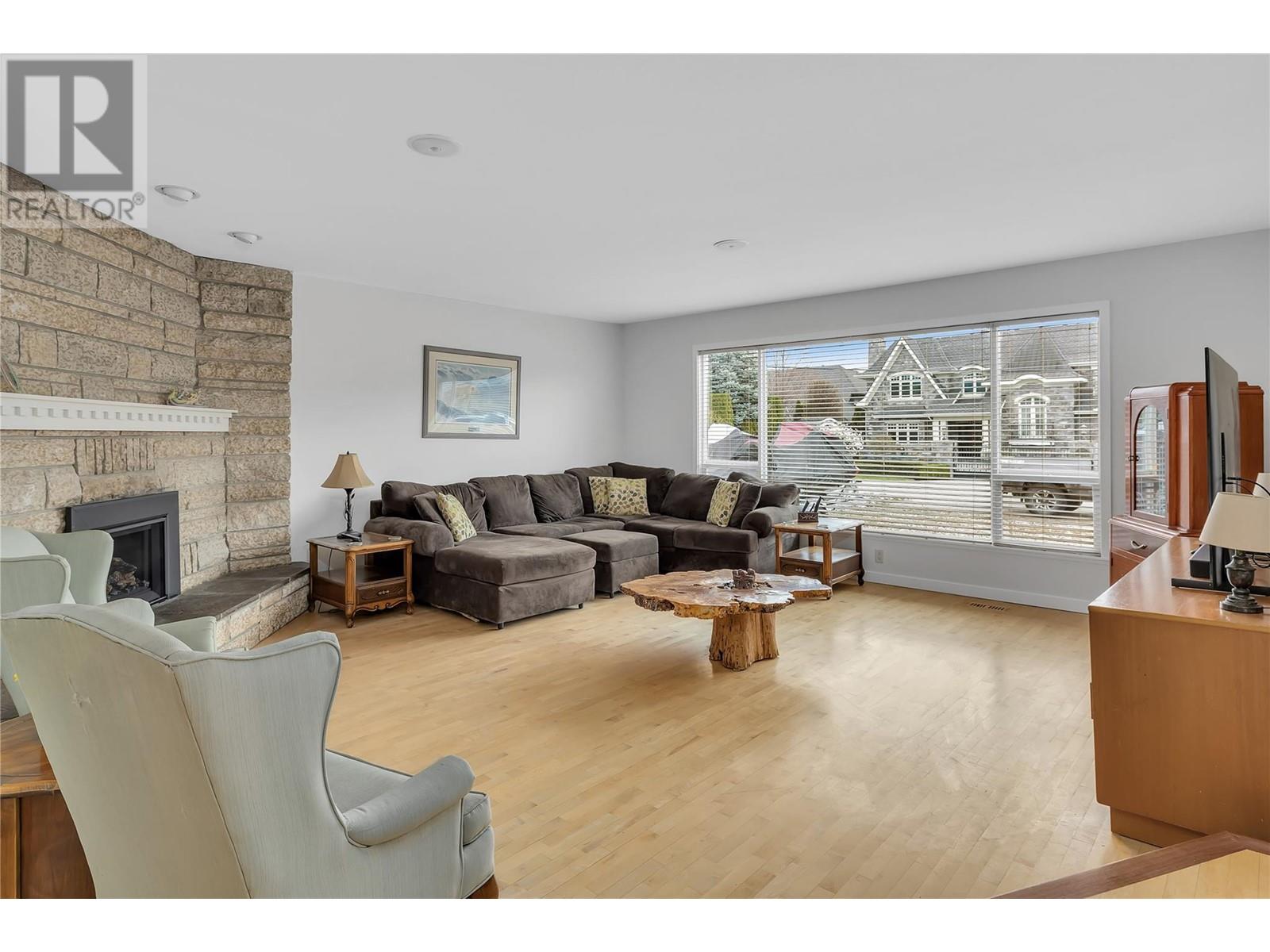  1686 Pritchard Drive, West Kelowna
