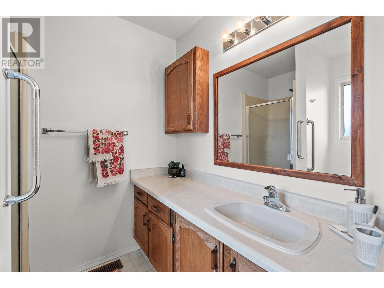  1439 Nelson Place, Kelowna