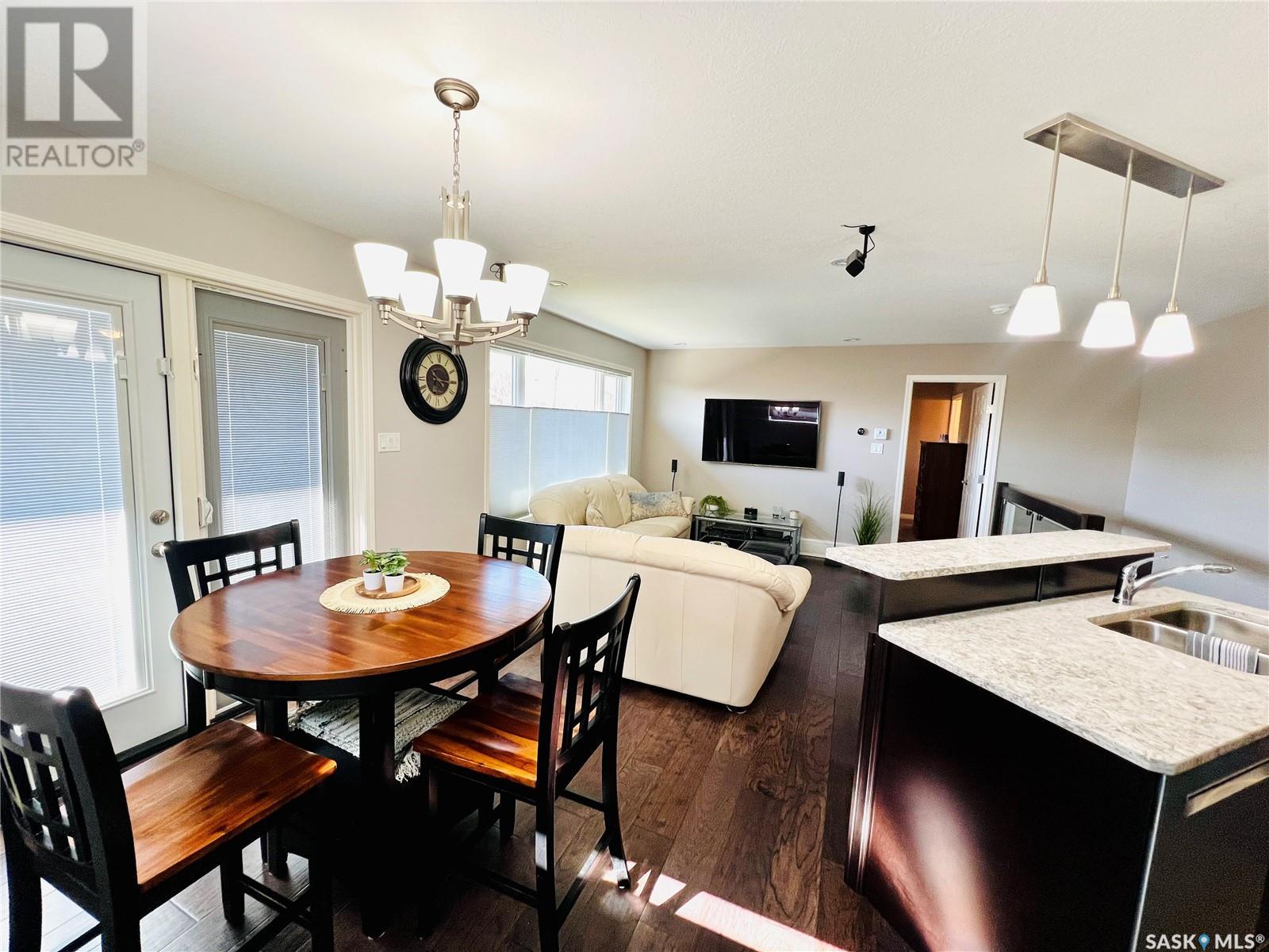 Photo 11 of 808 Battleford Trail, Swift Current SK