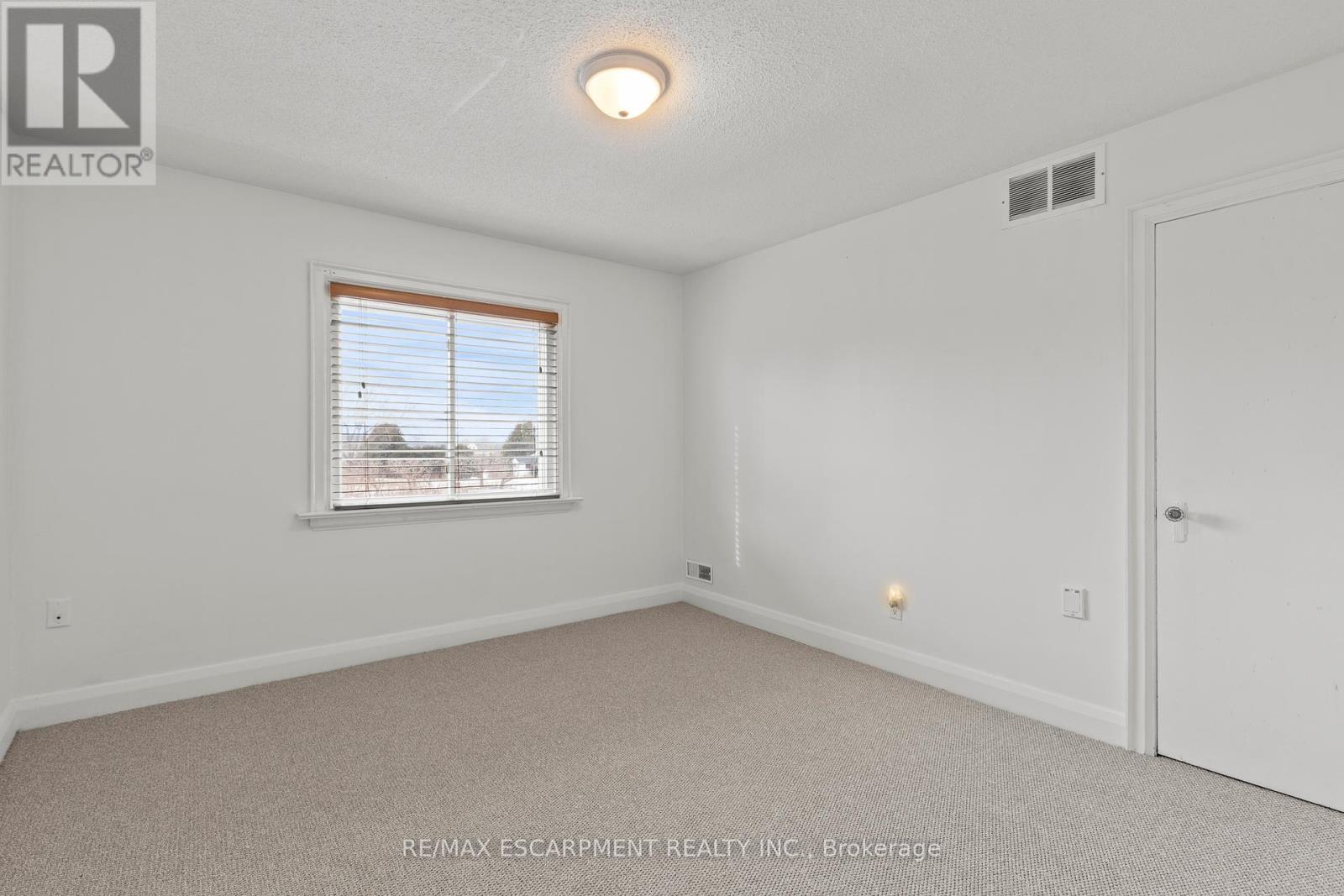 Photo 24 of 5331 Greenlane Road, Lincoln ON