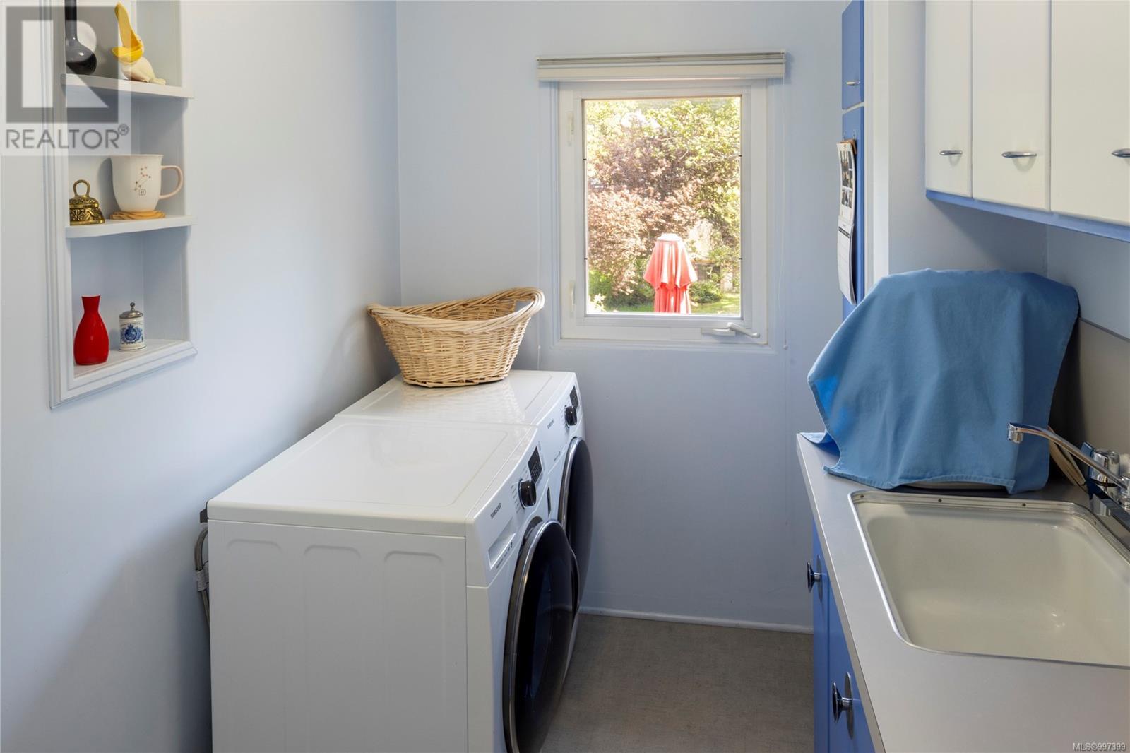 3815 Wilkinson Rd, Saanich