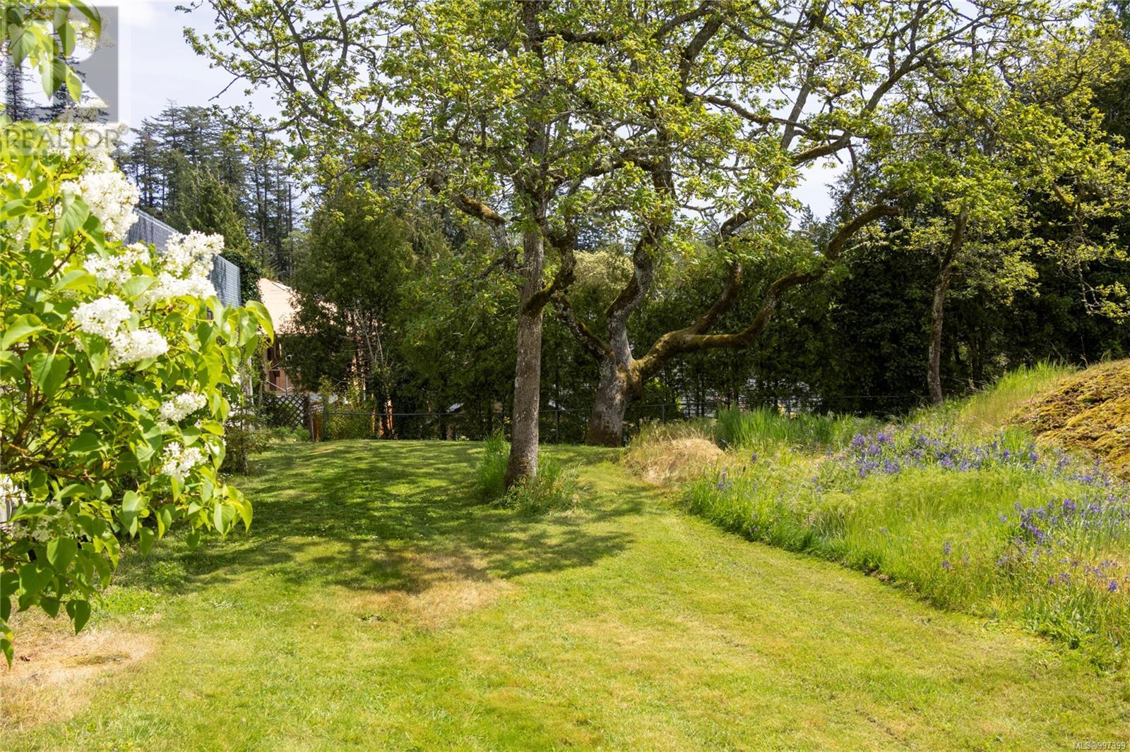 3815 Wilkinson Rd, Saanich