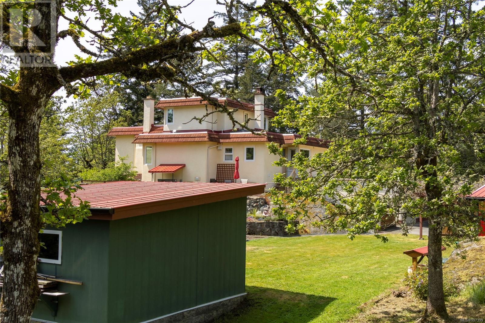 3815 Wilkinson Rd, Saanich
