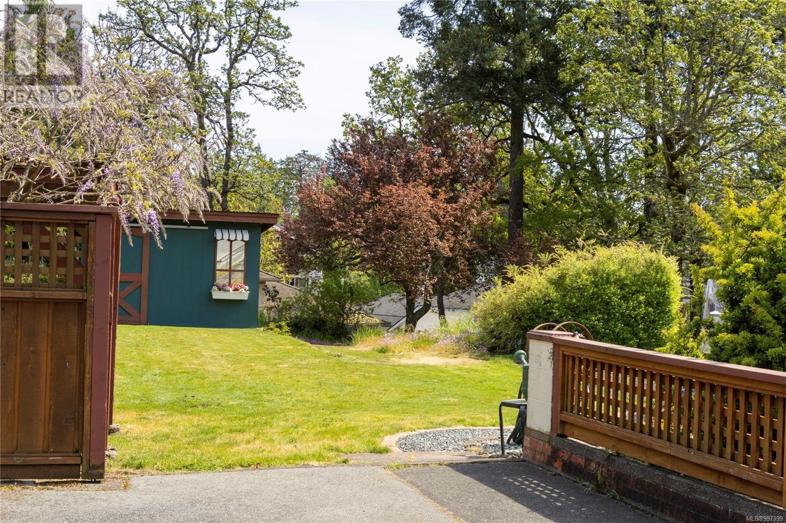  3815 Wilkinson Road, Saanich