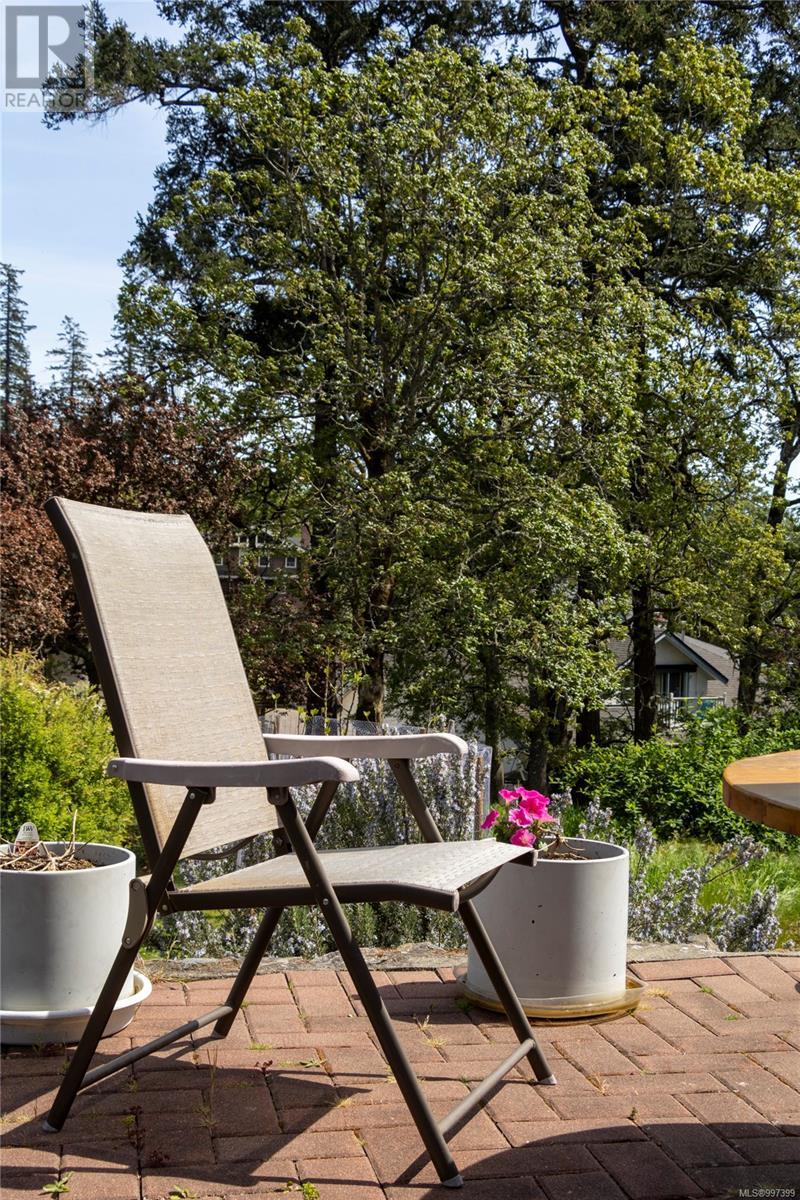 3815 Wilkinson Rd, Saanich