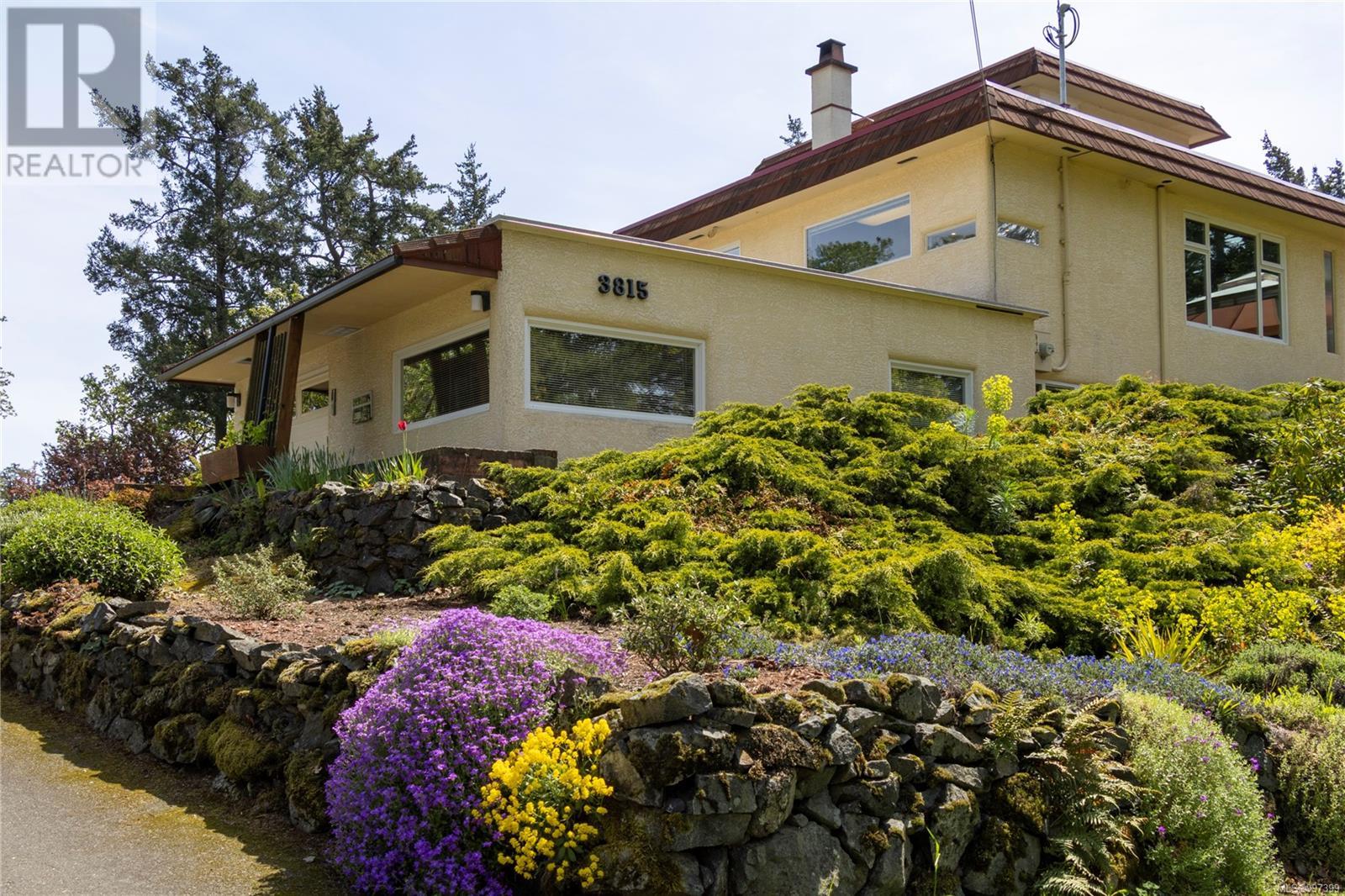 3815 Wilkinson Rd, Saanich