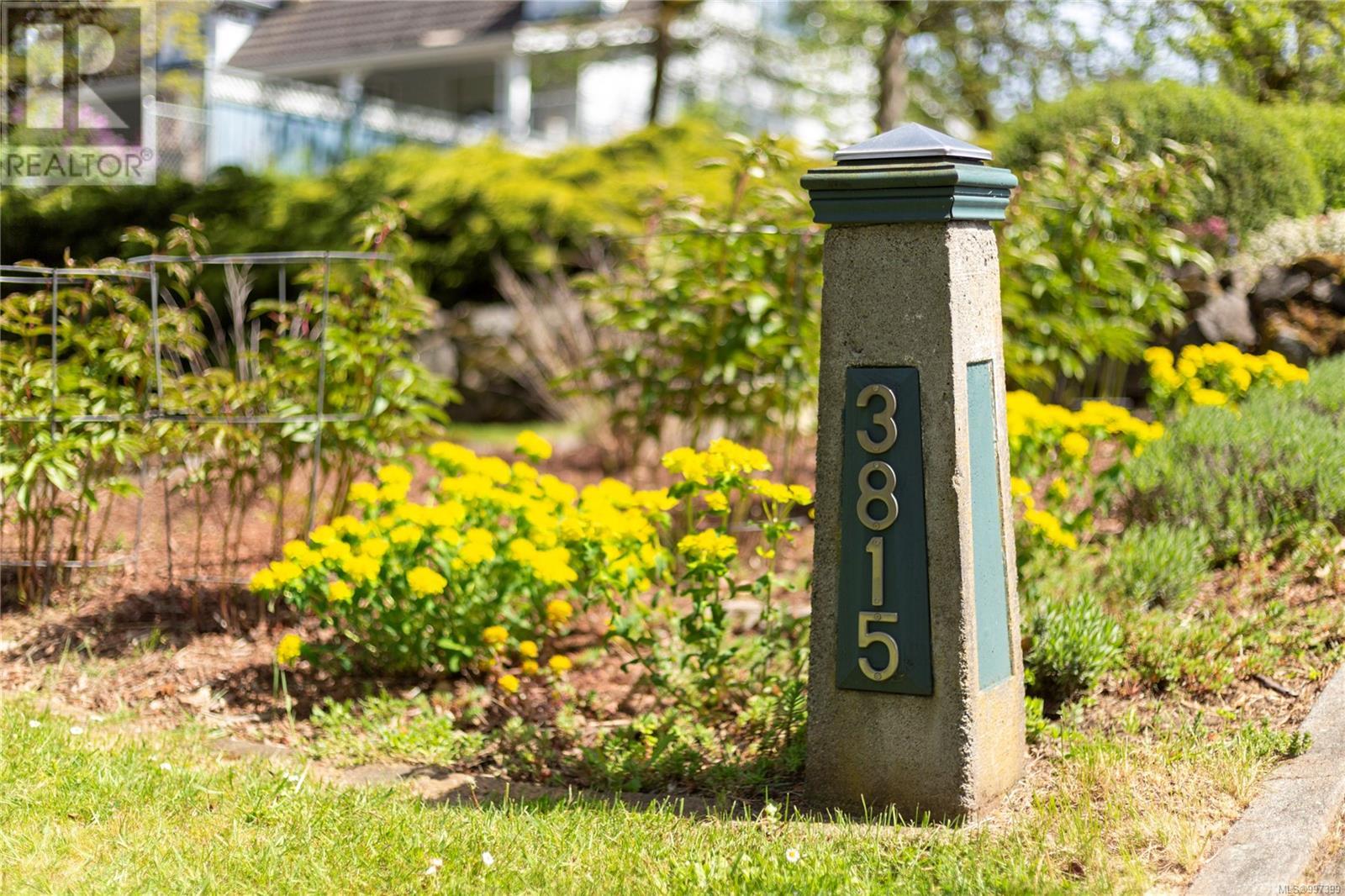 3815 Wilkinson Rd, Saanich