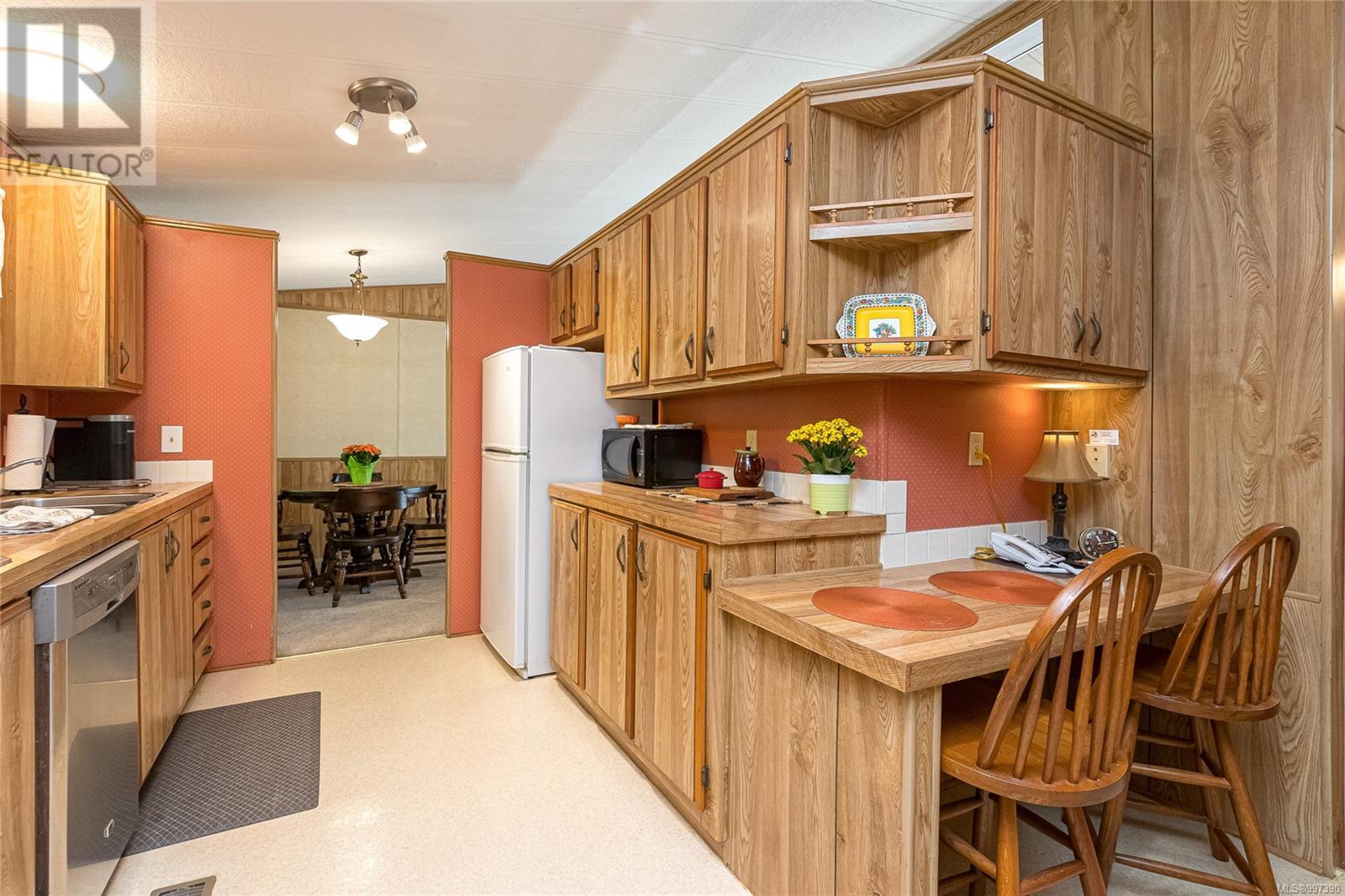 8 60 Cooper Road, View Royal